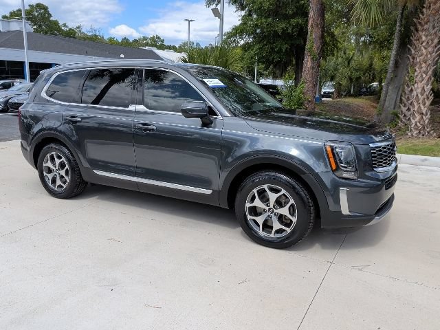 Used 2020 Kia Telluride EX w/ Towing Package FWD image 3