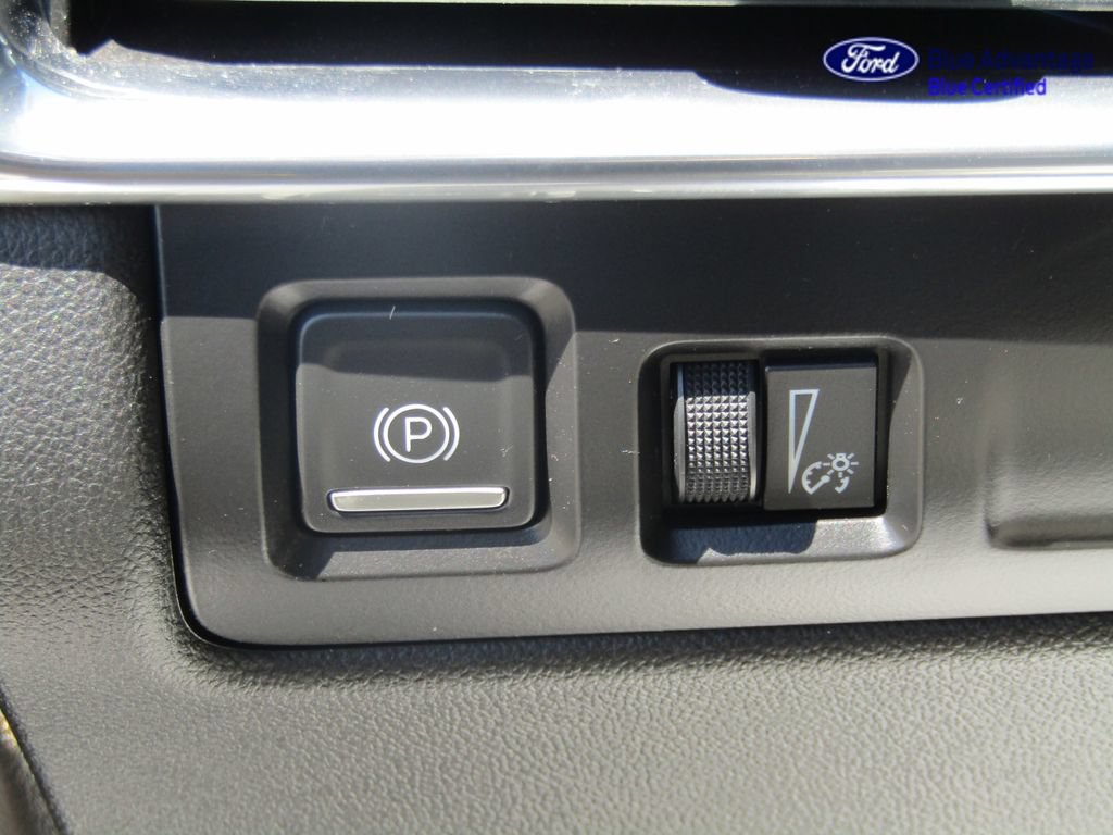 Used 2020 Cadillac XT4 Sport w/ Sun And Sound Package AWD/4WD image 34