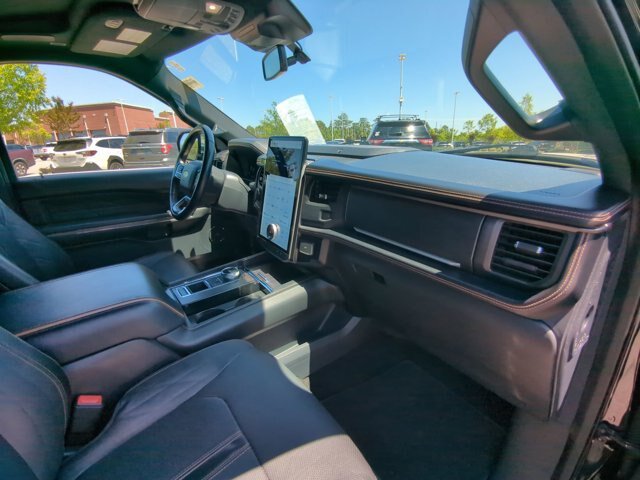Certified 2022 Ford Expedition Platinum RWD image 38