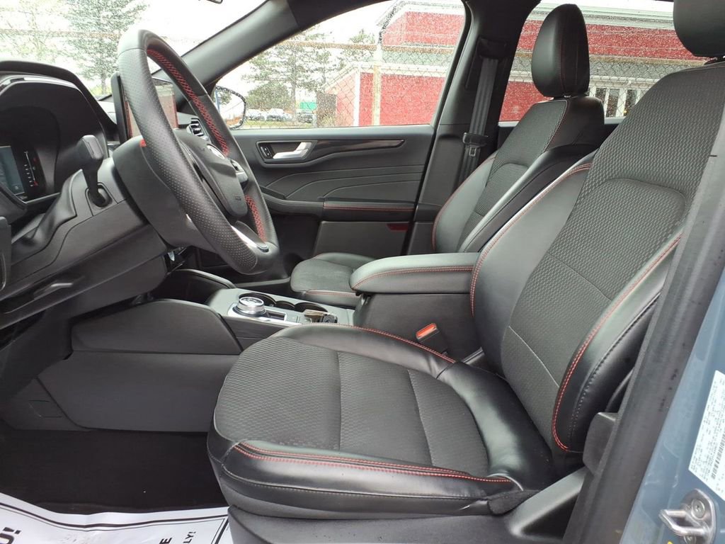 Certified 2023 Ford Escape ST-Line Select w/ Tech Pack #1 AWD/4WD image 14