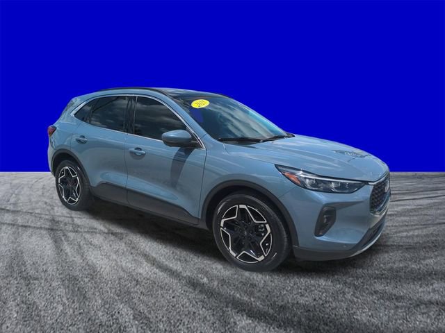Certified 2025 Ford Escape Platinum w/ Premium Technology Package FWD image 2