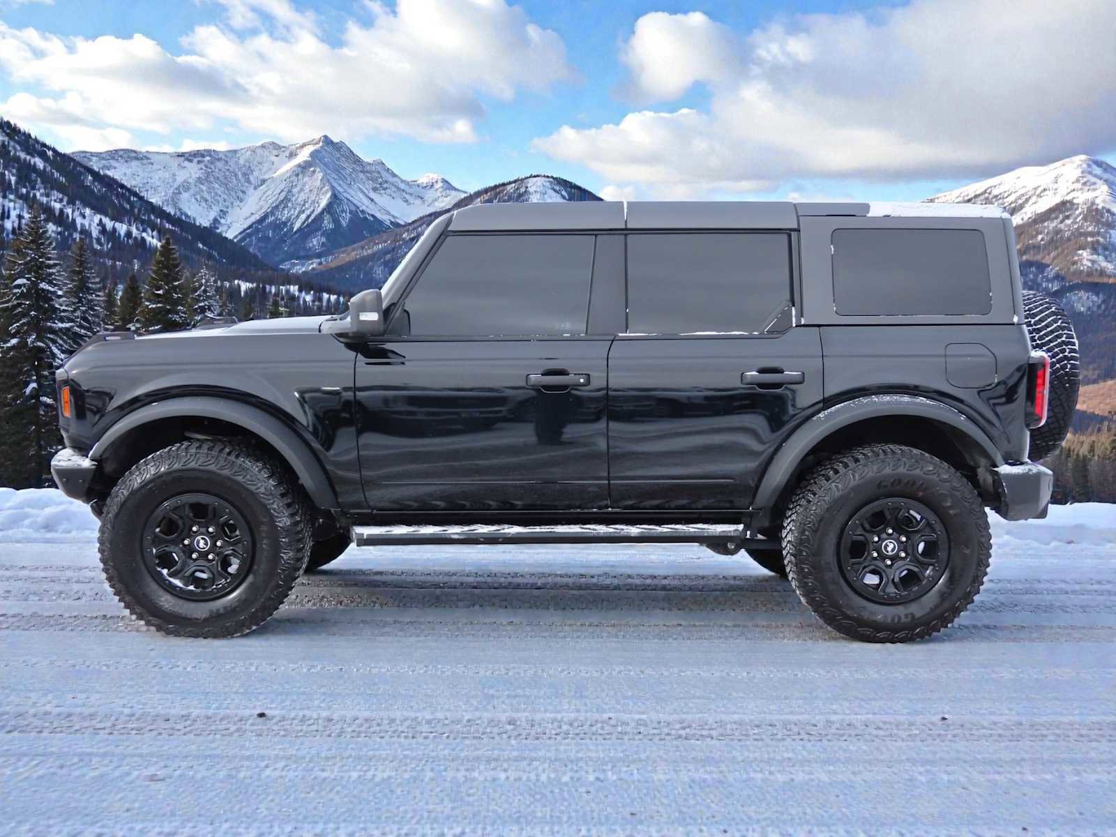 Certified 2024 Ford Bronco Wildtrak image 6