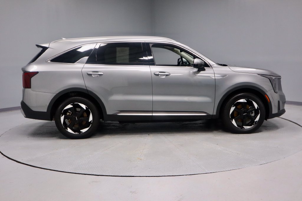 Used 2025 Kia Sorento EX AWD/4WD image 12