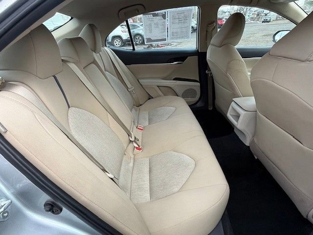 Used 2021 Toyota Camry LE image 14
