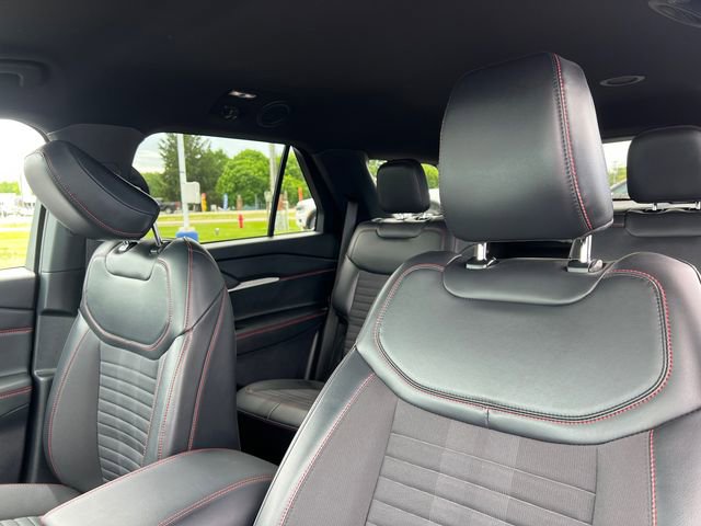 Certified 2025 Ford Explorer ST-Line AWD/4WD image 25