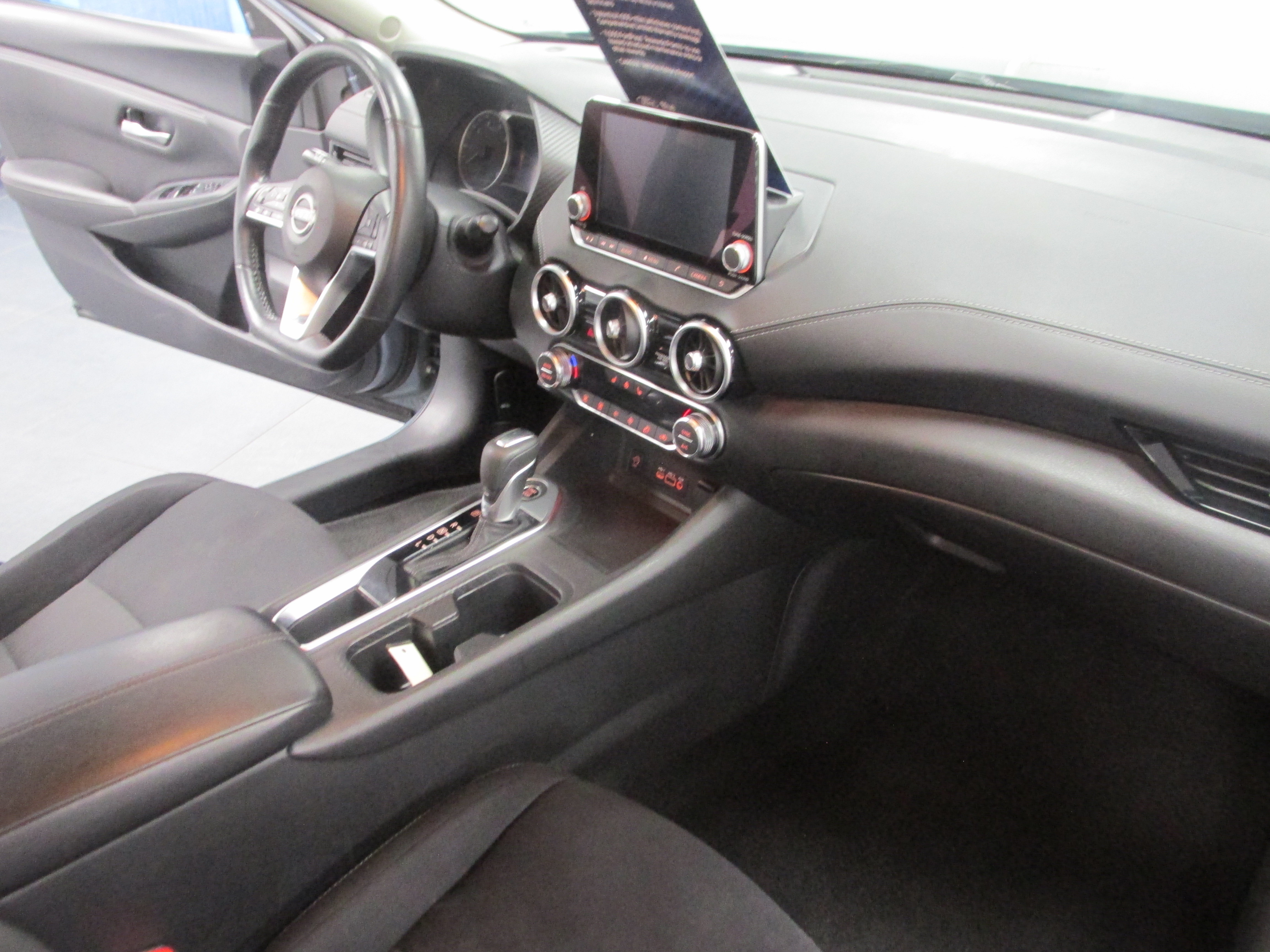 Used 2024 Nissan Sentra SV w/ All-Weather Package FWD image 23