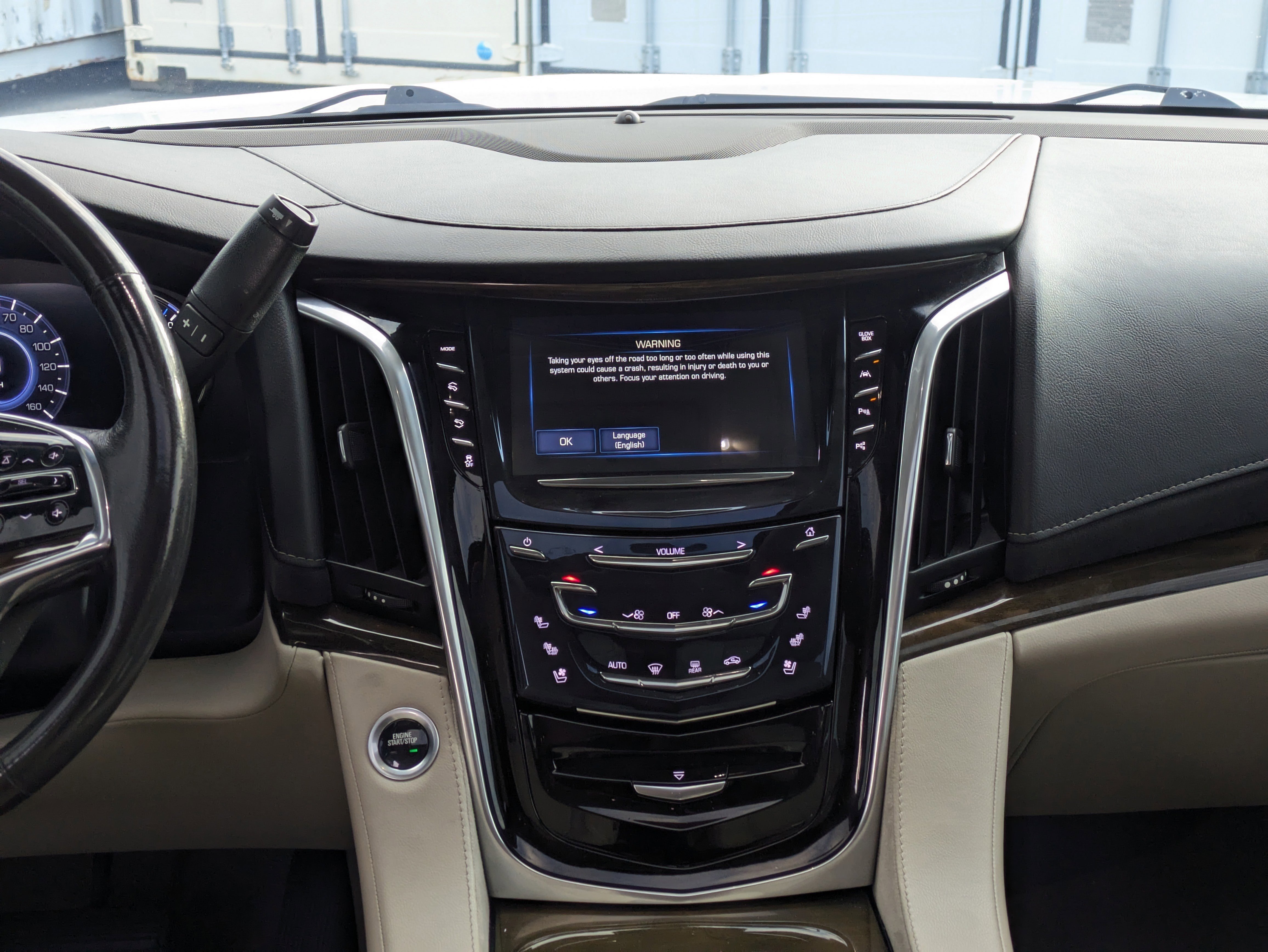 Used 2020 Cadillac Escalade Premium Luxury image 20