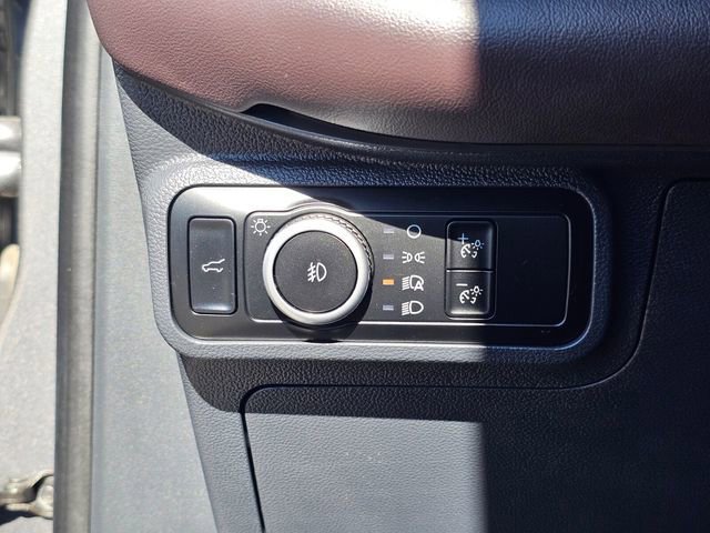 Certified 2025 Ford Explorer Platinum image 26