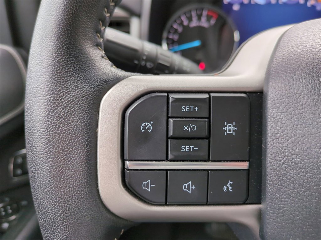 Certified 2022 Ford Expedition XLT image 25