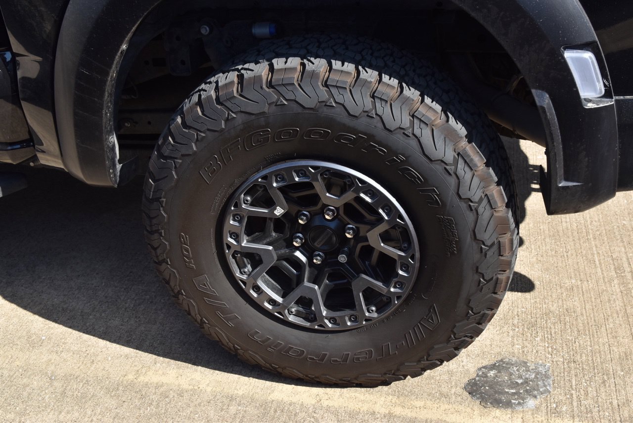 Certified 2025 Ford F150 Raptor w/ Equipment Group 803A Raptor R AWD/4WD image 14