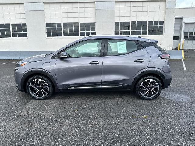 Used 2023 Chevrolet Bolt EUV Premier w/ Sun & Sound Package image 3