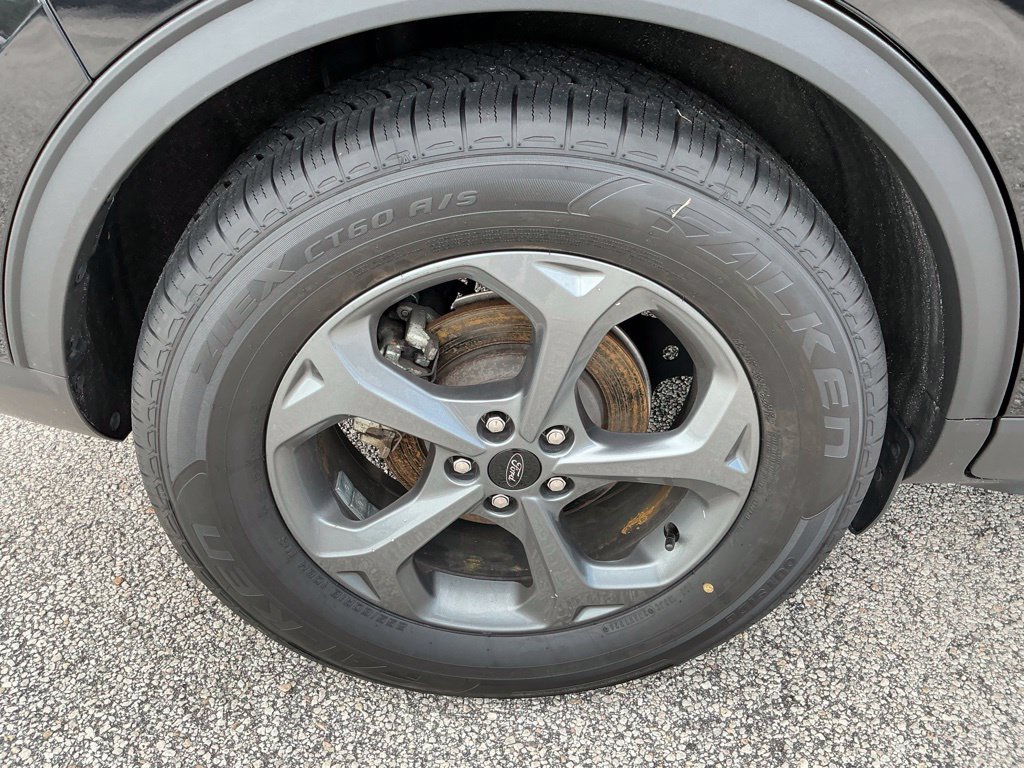 Certified 2025 Ford Escape ST-Line FWD image 17