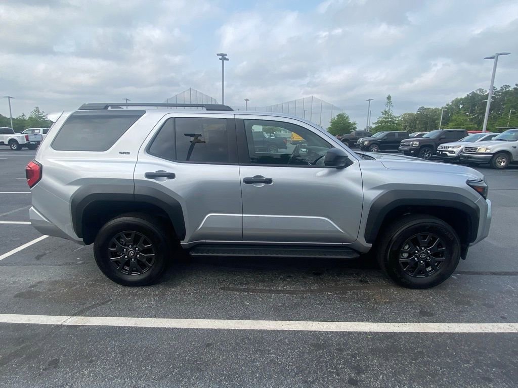Used 2025 Toyota 4Runner SR5 AWD/4WD image 8
