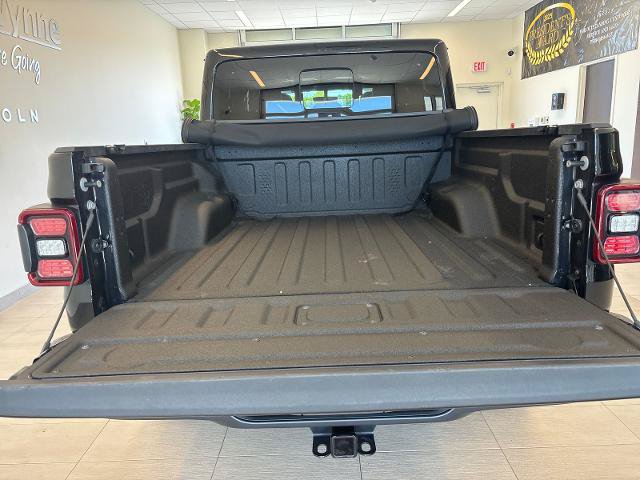 Used 2022 Jeep Gladiator Mojave w/ LED Lighting Group AWD/4WD image 9