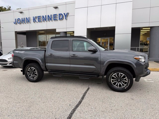 Used 2020 Toyota Tacoma 4x4 Double Cab image 16