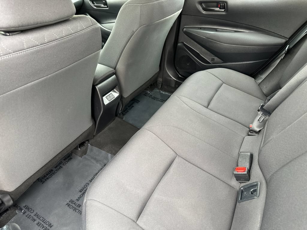 Used 2025 Toyota Corolla LE FWD image 11