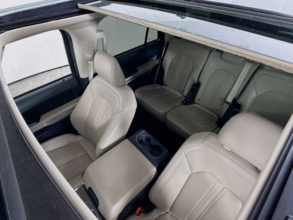 Certified 2024 Ford Expedition Limited image 10