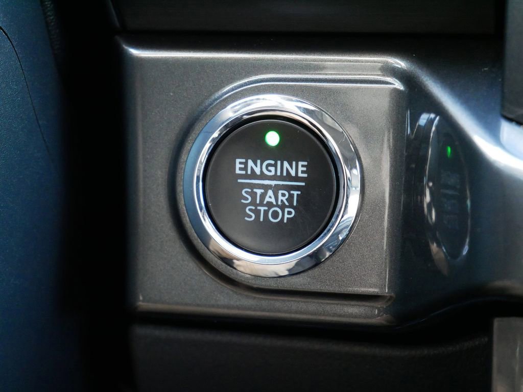 Certified 2022 Ford F150 XLT w/ Equipment Group 302A High image 26