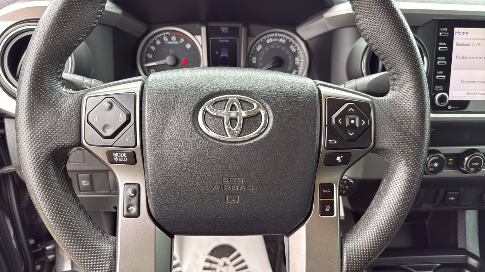 Used 2020 Toyota Tacoma SR5 w/ SR5 Appearance Package (SM) RWD image 14