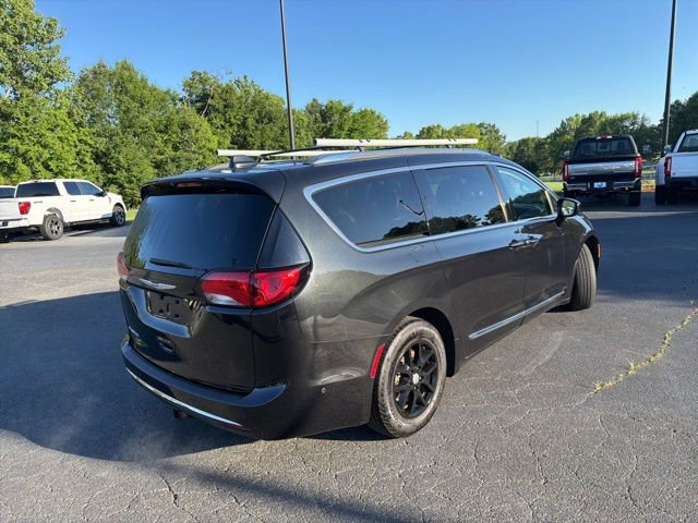 Used 2020 Chrysler Pacifica Touring-L w/ Advanced Safetytec Group FWD image 15