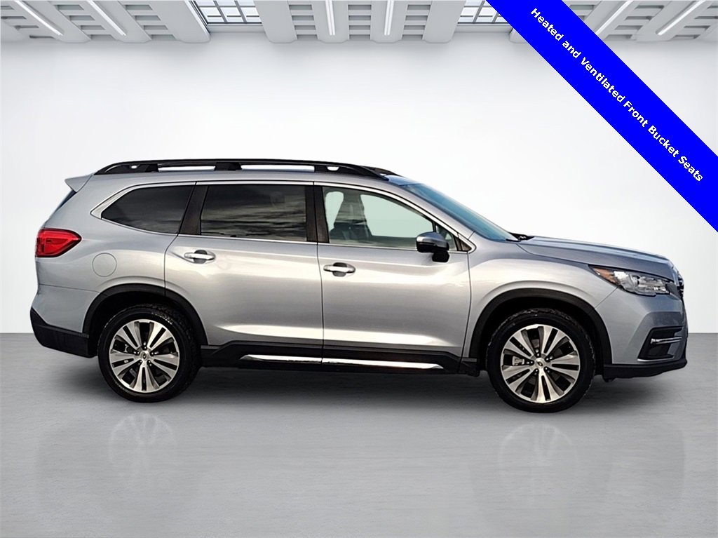 Used 2022 Subaru Ascent Touring image 2