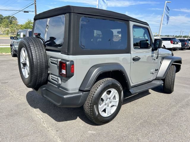Used 2022 Jeep Wrangler Sport AWD/4WD image 3