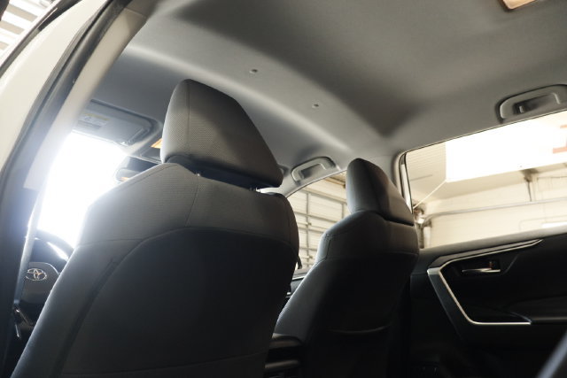 Used 2021 Toyota RAV4 XLE FWD image 28