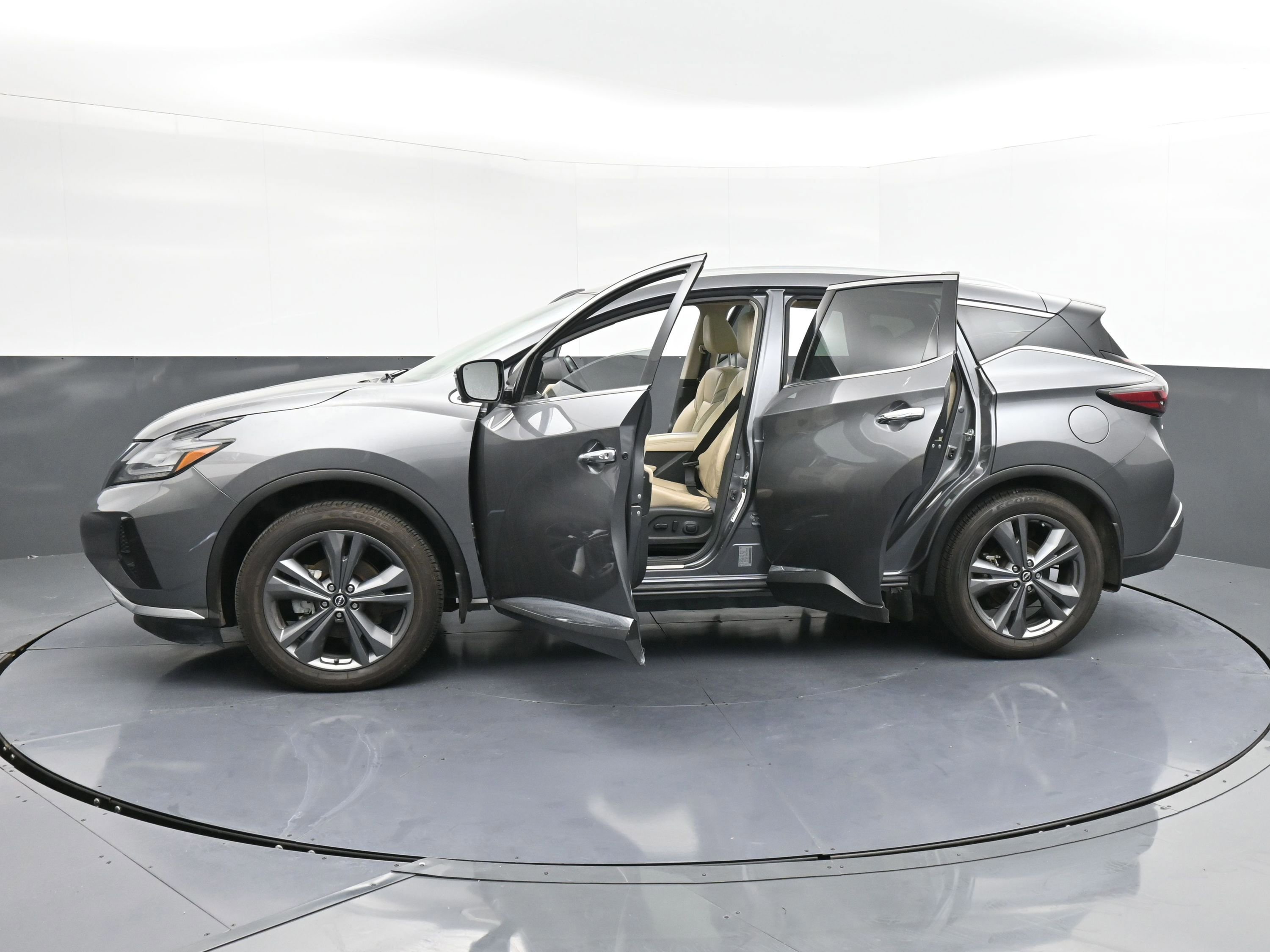Used 2023 Nissan Murano Platinum w/ Cargo Package image 39