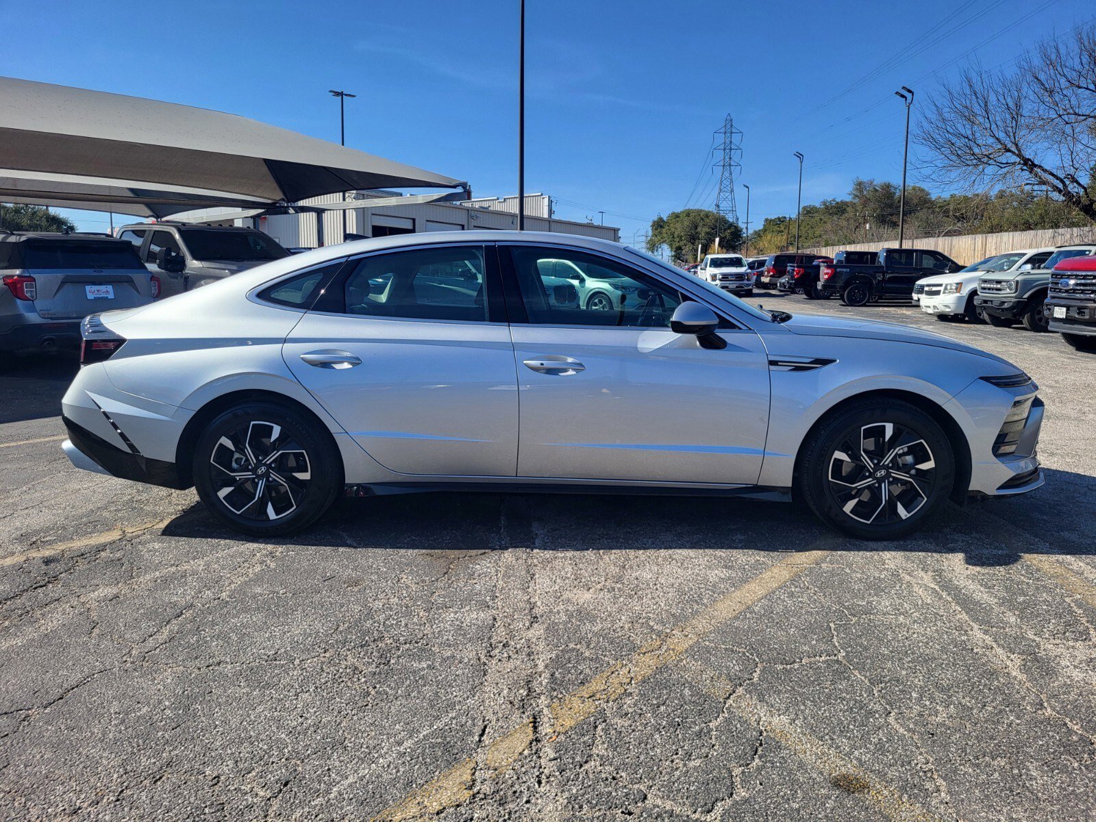 Used 2025 Hyundai Sonata SEL image 2
