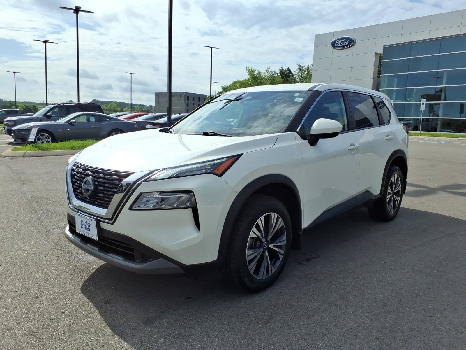 Used 2023 Nissan Rogue SV AWD/4WD image 7