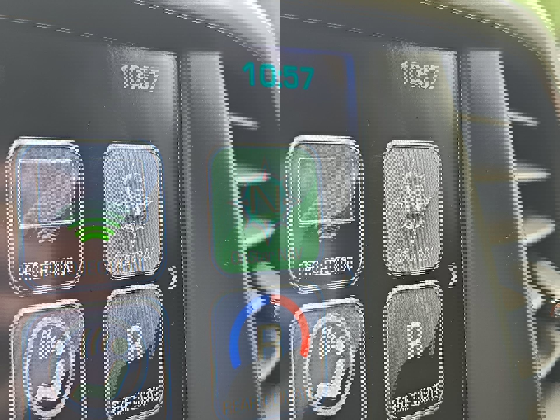 Used 2019 GMC Acadia SLE w/ LPO, Floor Liner Package AWD/4WD image 18