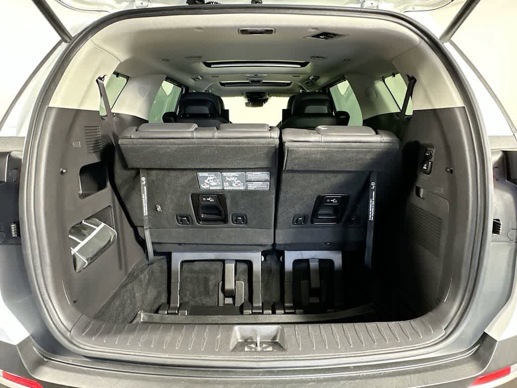 Used 2025 Kia Carnival SX Prestige FWD image 21