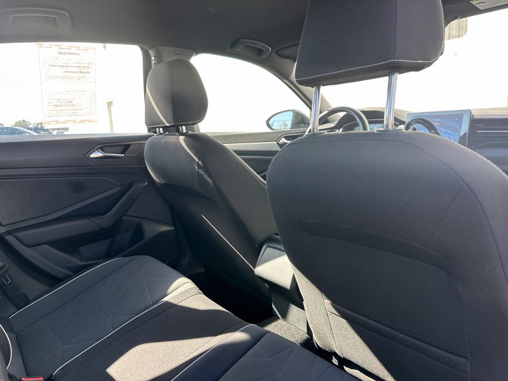 Used 2025 Volkswagen Jetta Sport FWD image 25