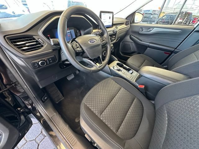 Certified 2023 Ford Escape Active AWD/4WD image 16