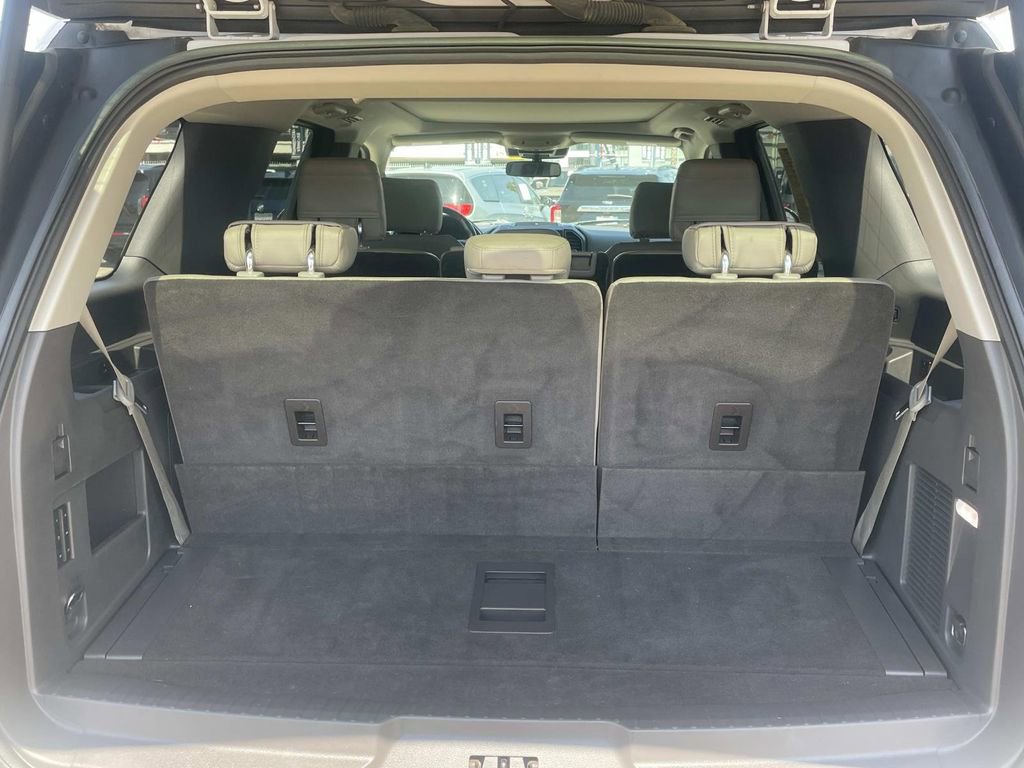 Certified 2019 Ford Expedition Limited w/ Equipment Group 301A AWD/4WD image 8