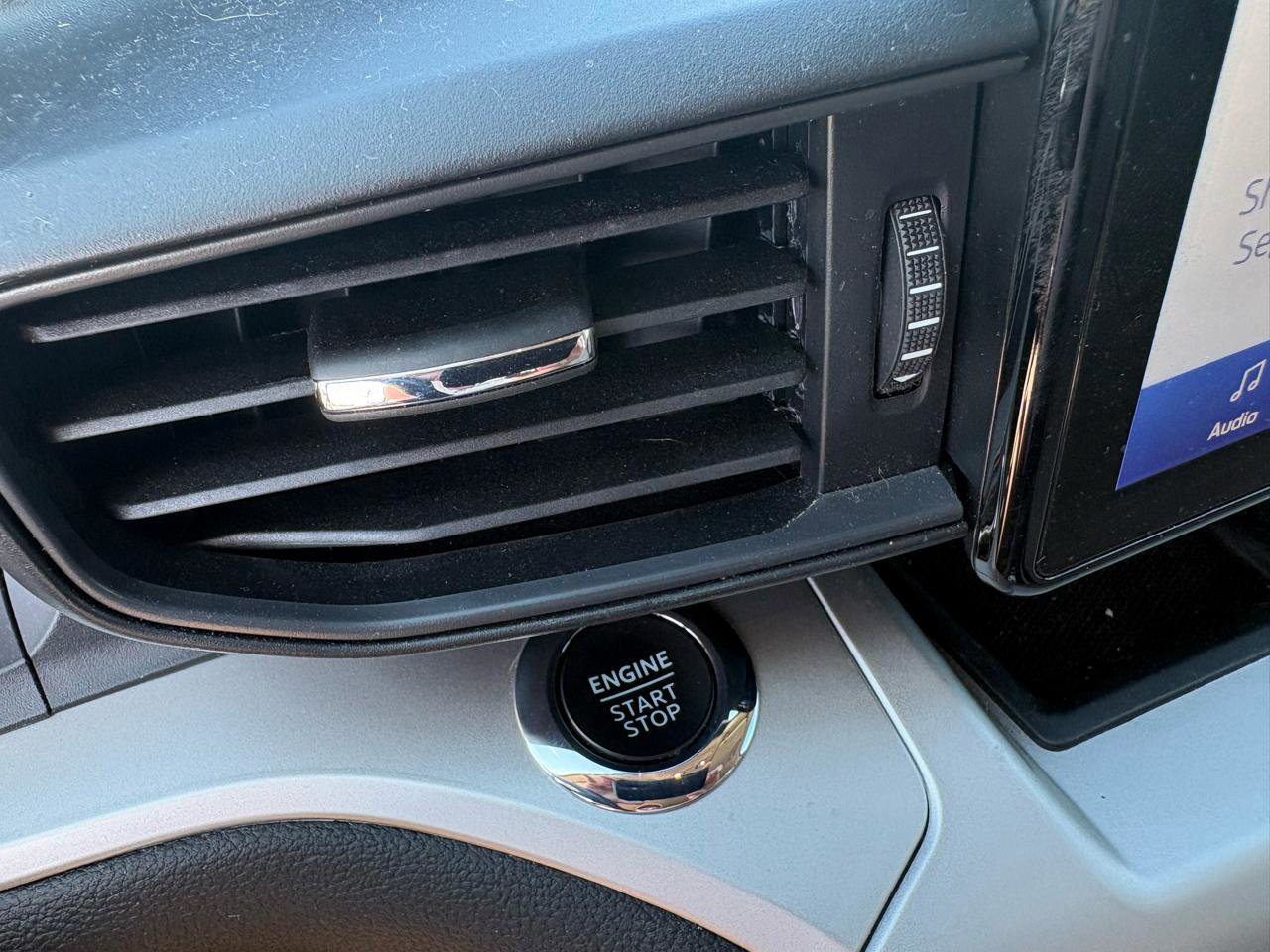 Certified 2022 Ford Explorer XLT image 26