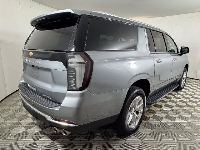 Used 2026 Chevrolet Suburban Premier AWD/4WD image 3