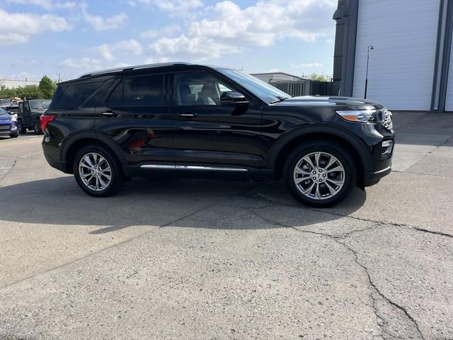 Certified 2023 Ford Explorer Limited w/ Limited Technology Package image 2