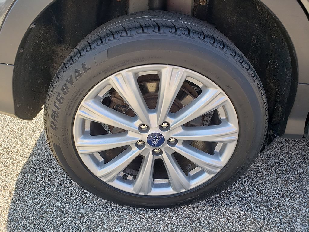 Certified 2017 Ford Escape Titanium FWD image 22