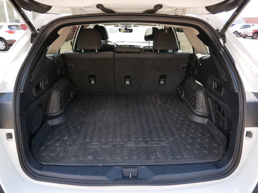 Used 2024 Subaru Outback Onyx Edition AWD/4WD image 10