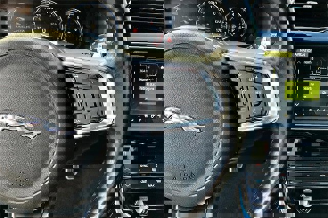 Used 2018 Jaguar XE S image 18