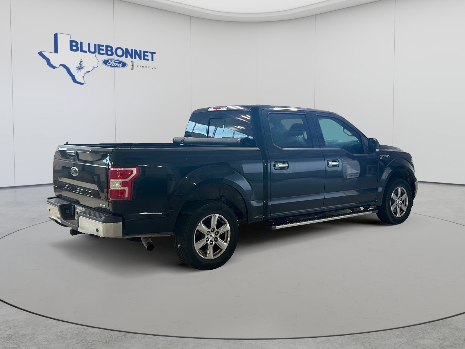 Certified 2018 Ford F150 XLT RWD image 4