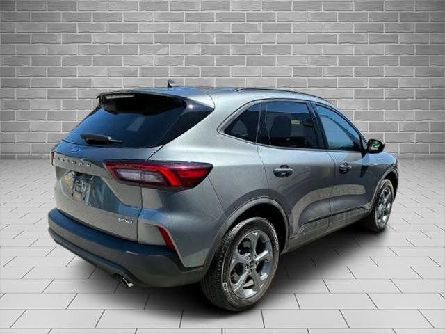Certified 2025 Ford Escape ST-Line w/ Cold Weather Package AWD/4WD image 5