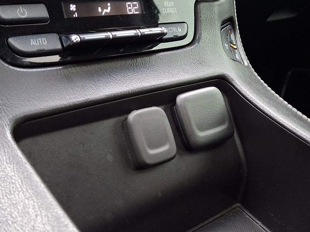 Used 2019 GMC Yukon XL SLT w/ Graphite Performance Edition image 26