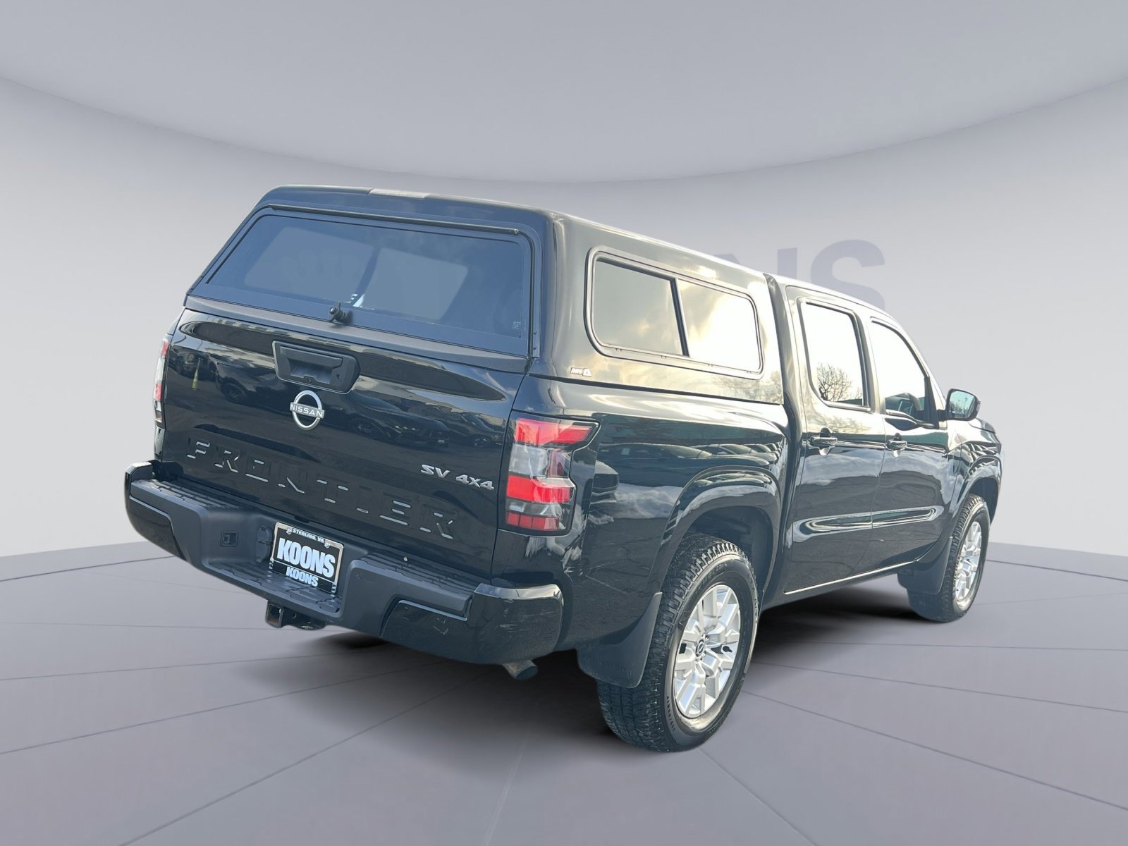 Used 2022 Nissan Frontier SV image 5