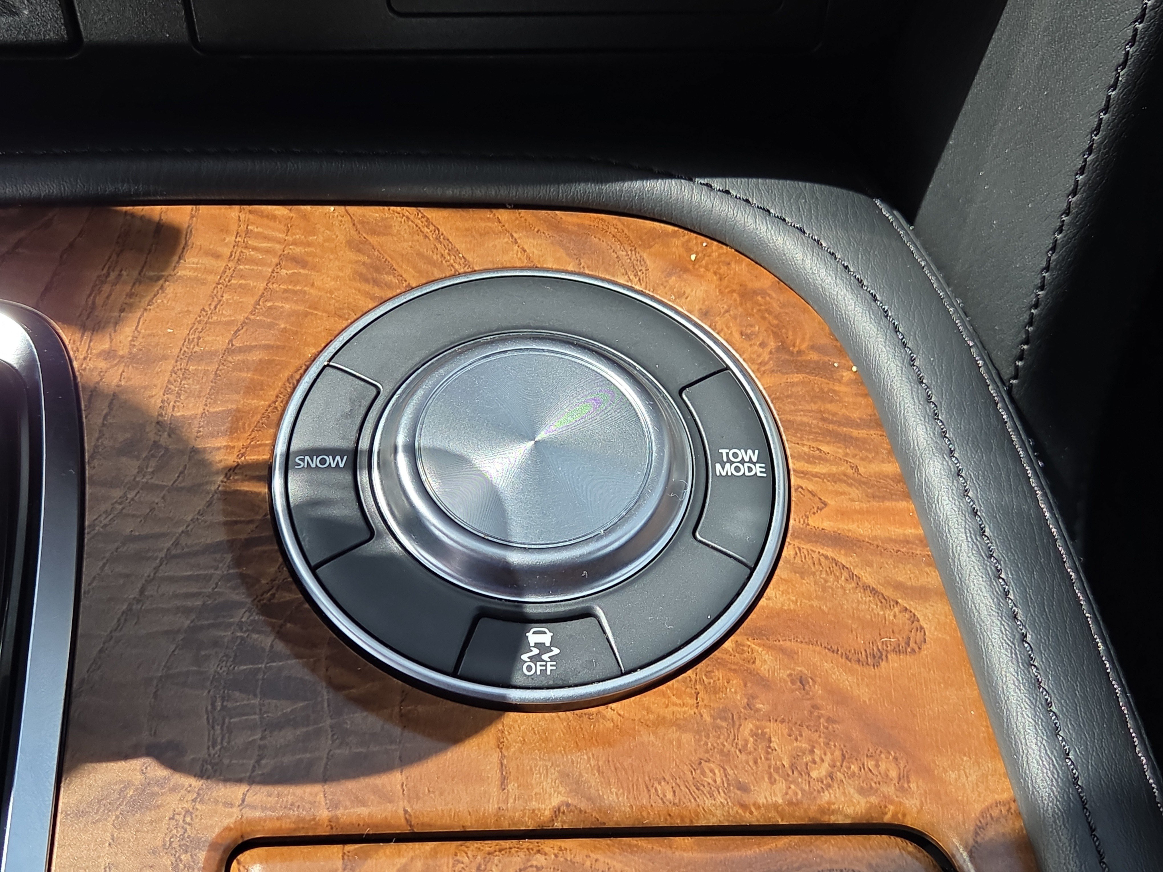 Used 2023 Nissan Armada SL RWD image 28