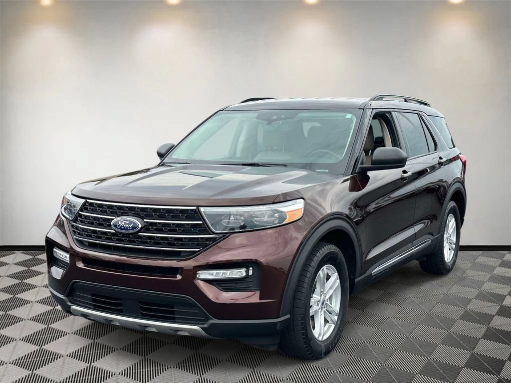 Certified 2020 Ford Explorer XLT w/ Equipment Group 202A AWD/4WD image 6