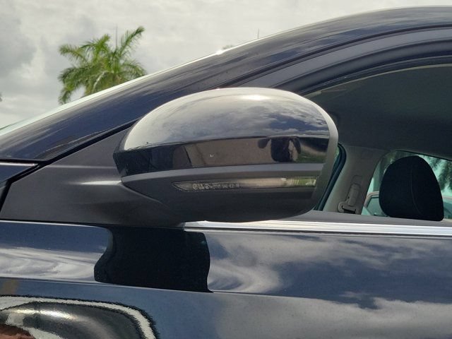 Used 2020 Nissan Sentra SV FWD image 4