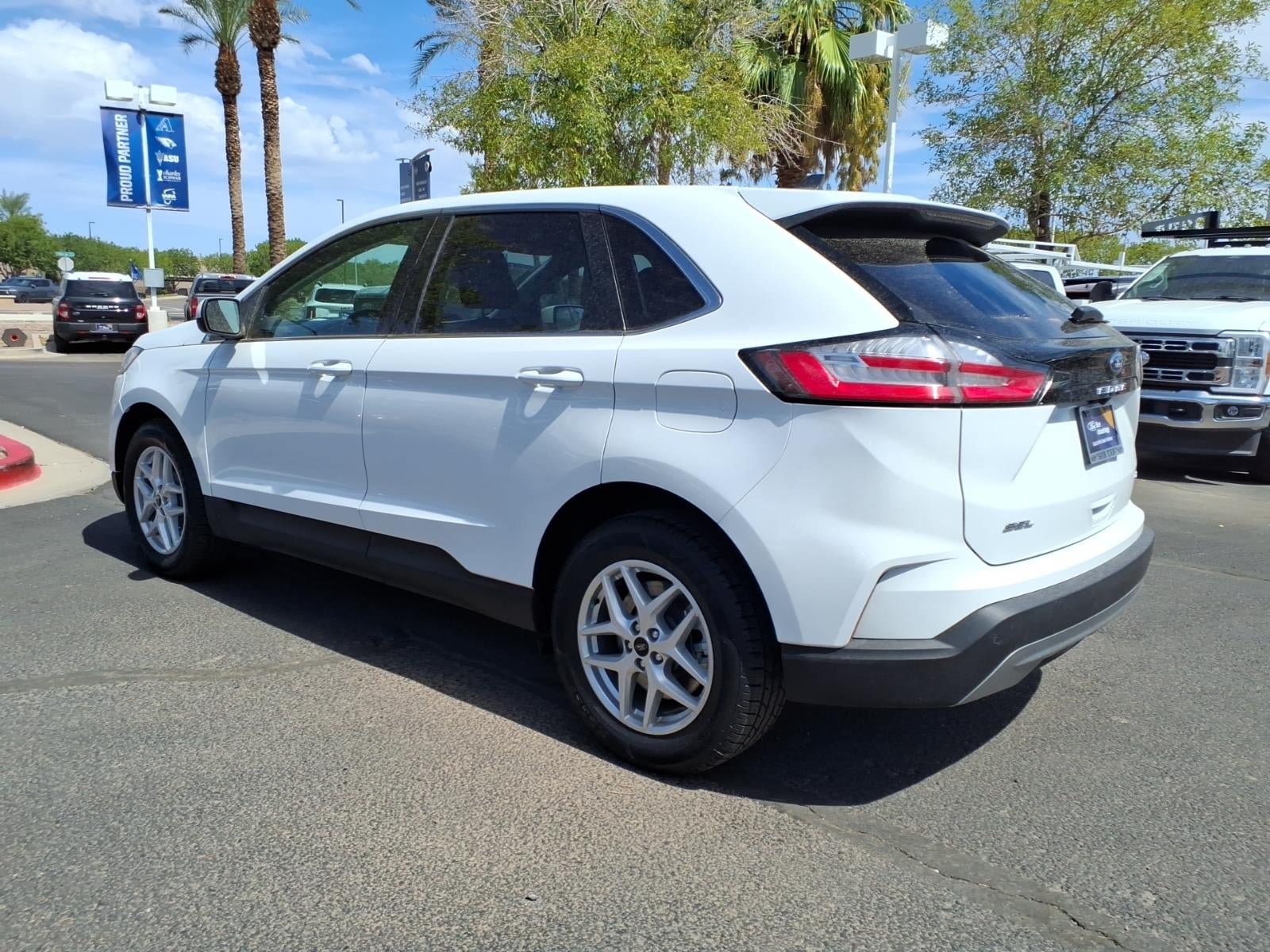 Certified 2024 Ford Edge SEL w/ Convenience Package AWD/4WD image 6
