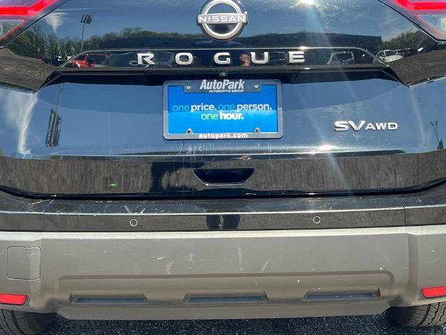 Used 2024 Nissan Rogue SV AWD/4WD image 8